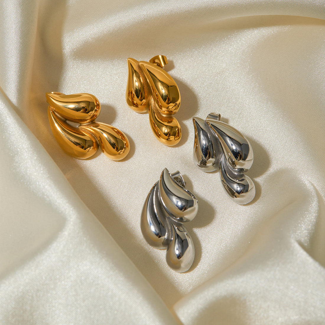 Lakshmi Molten Drop Earrings [2XO7ELGV]