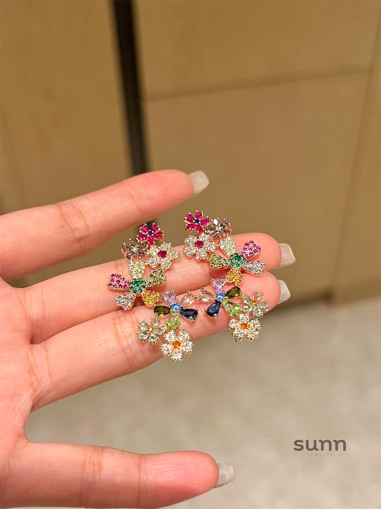 Lakynn Floral Gem Stud Earrings [O5XORS81]