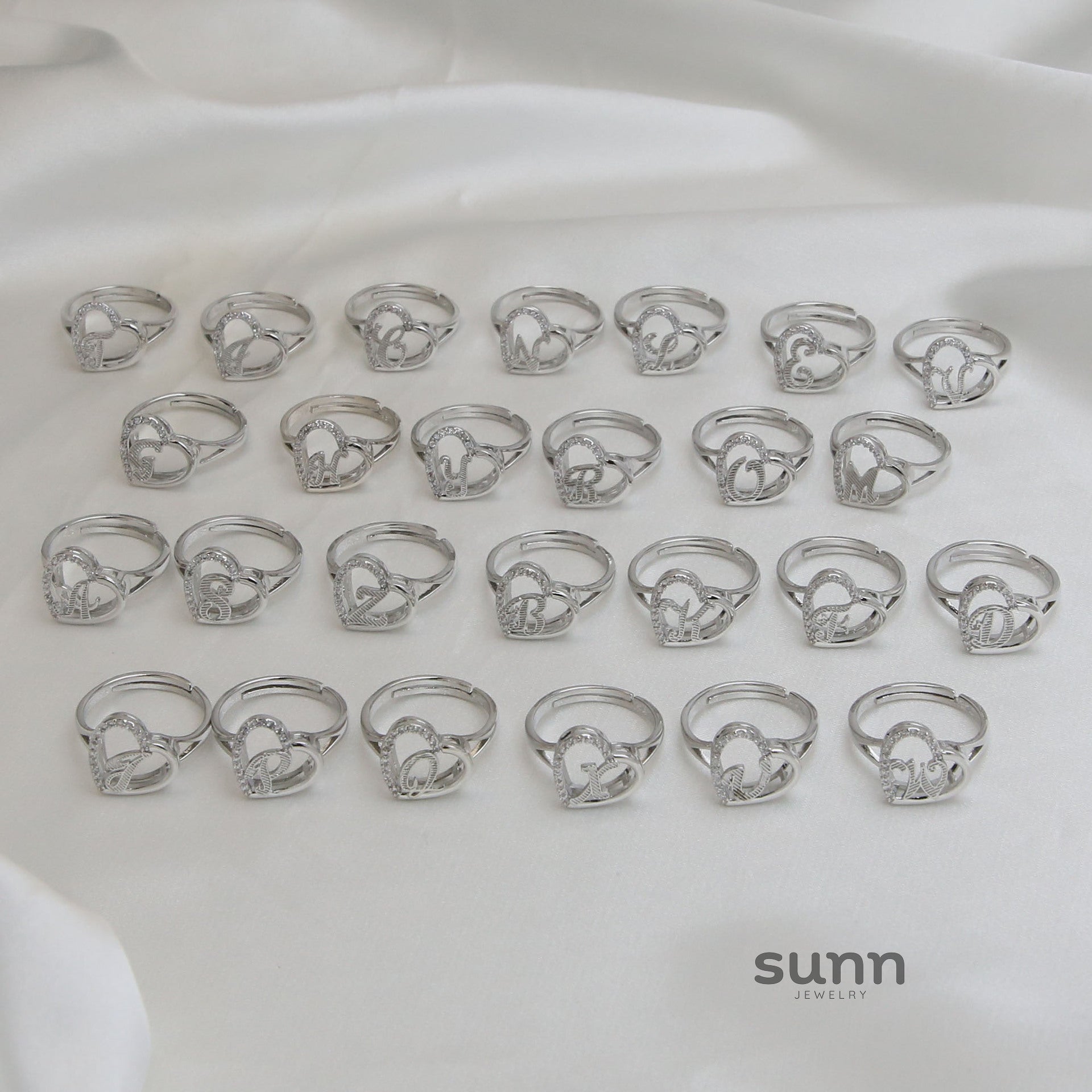 Lakynn Initial Heart Ring [CGSDIA7Y]
