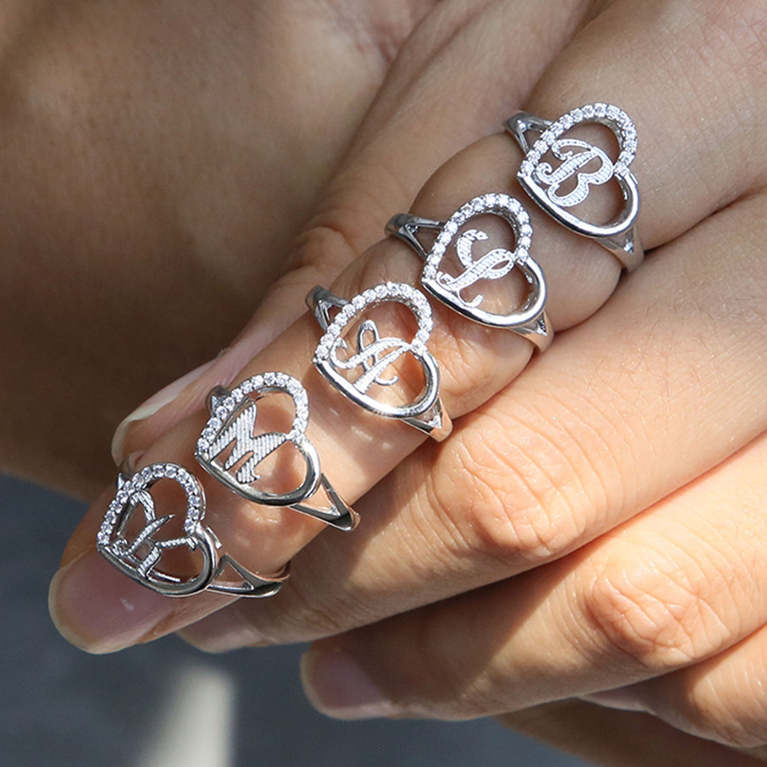 Lakynn Initial Heart Ring [IBVZSVWV]