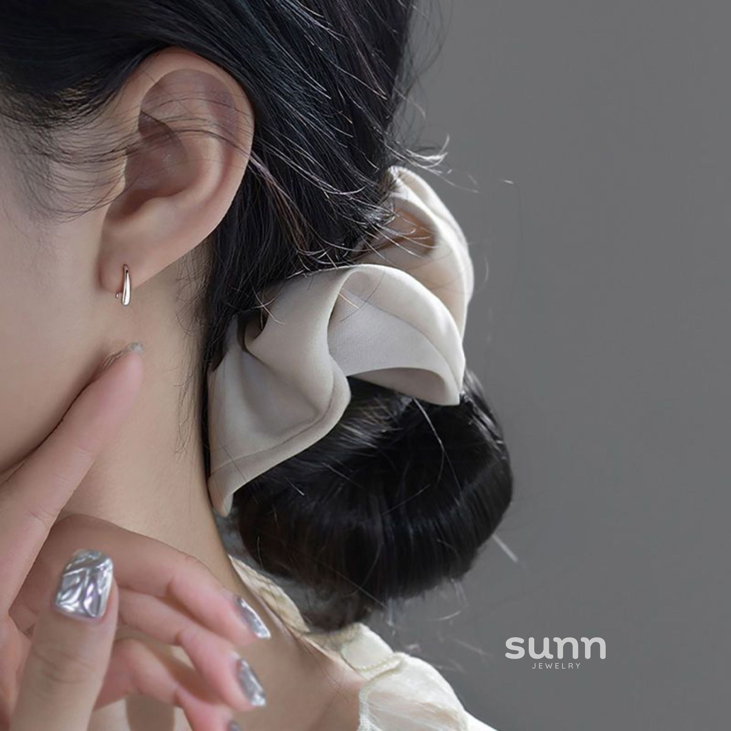Landon Effortless Water Drop Earrings [8TNQ6EJC]
