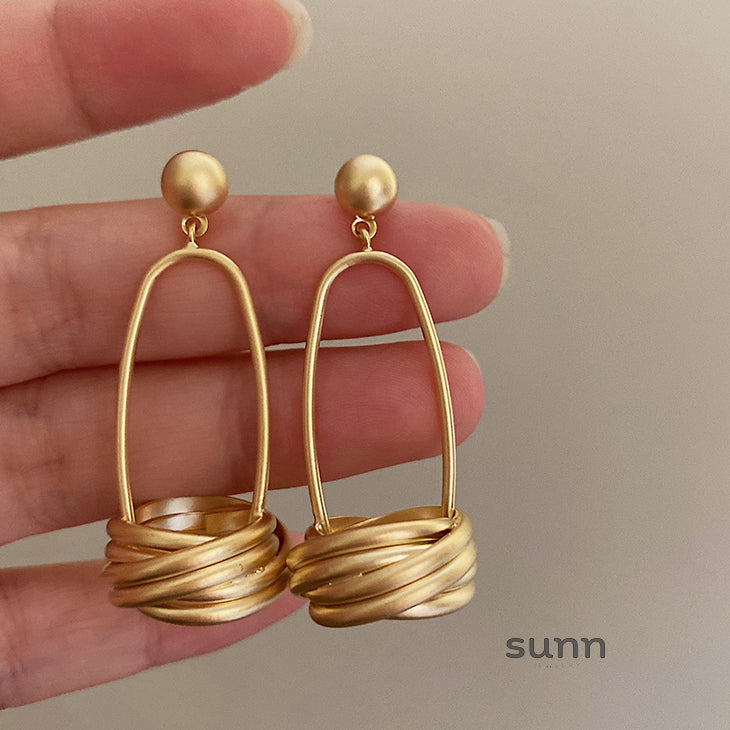 Landon Matte Gold Statement Earrings [XJ7068E6]