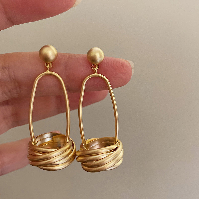 Landon Matte Gold Statement Earrings [HA60O1D1]