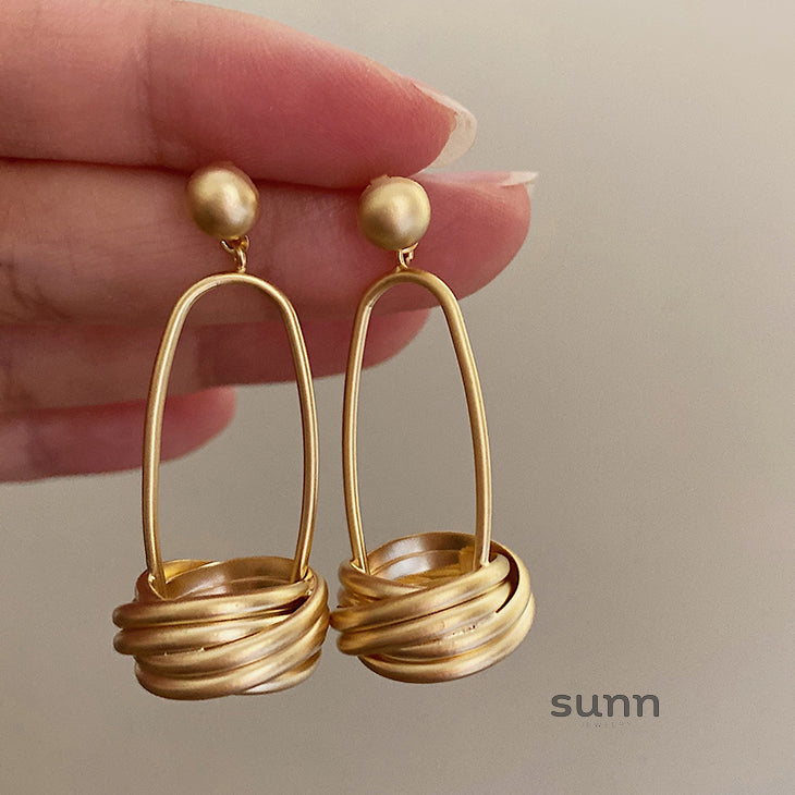 Landon Matte Gold Statement Earrings [KCOD3QJY]