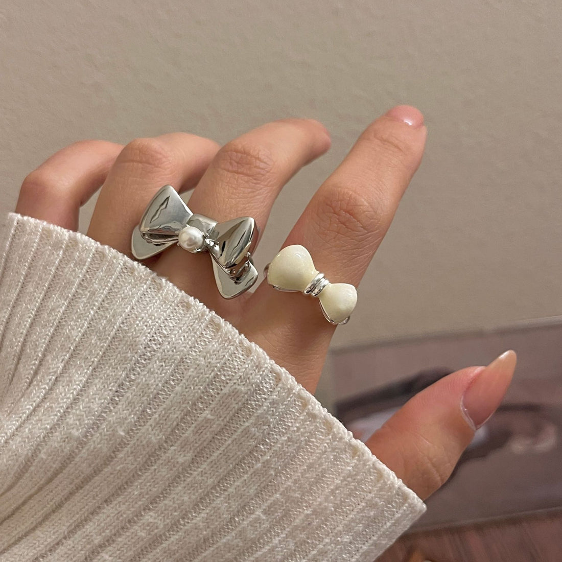 Landri Glazed Bow Stacking Ring [RHHDXPGW]