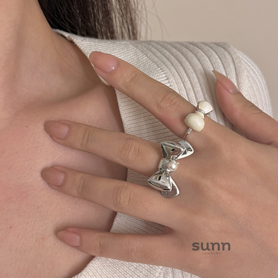 Landri Glazed Bow Stacking Ring [RHHDXPGW]