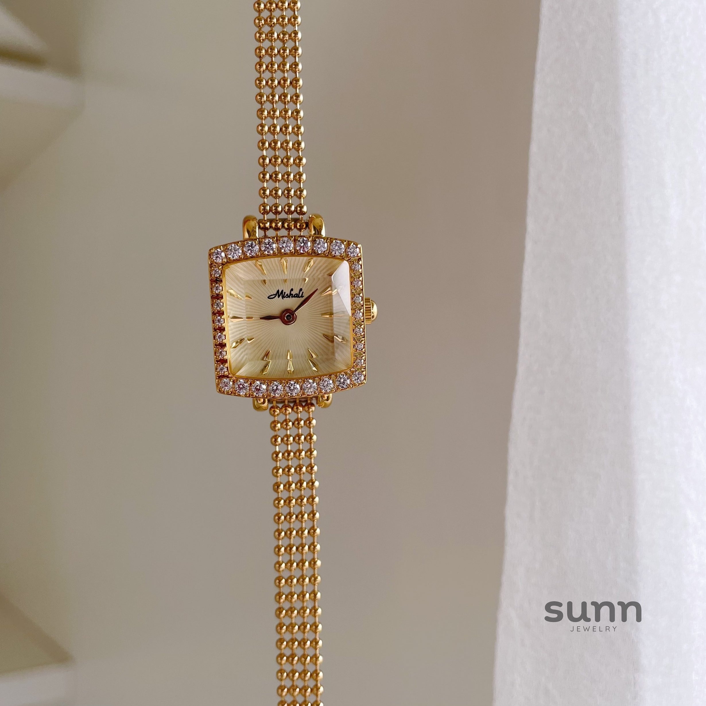 Landry Sugar Cube Bracelet Watch [KVX7YIEA]