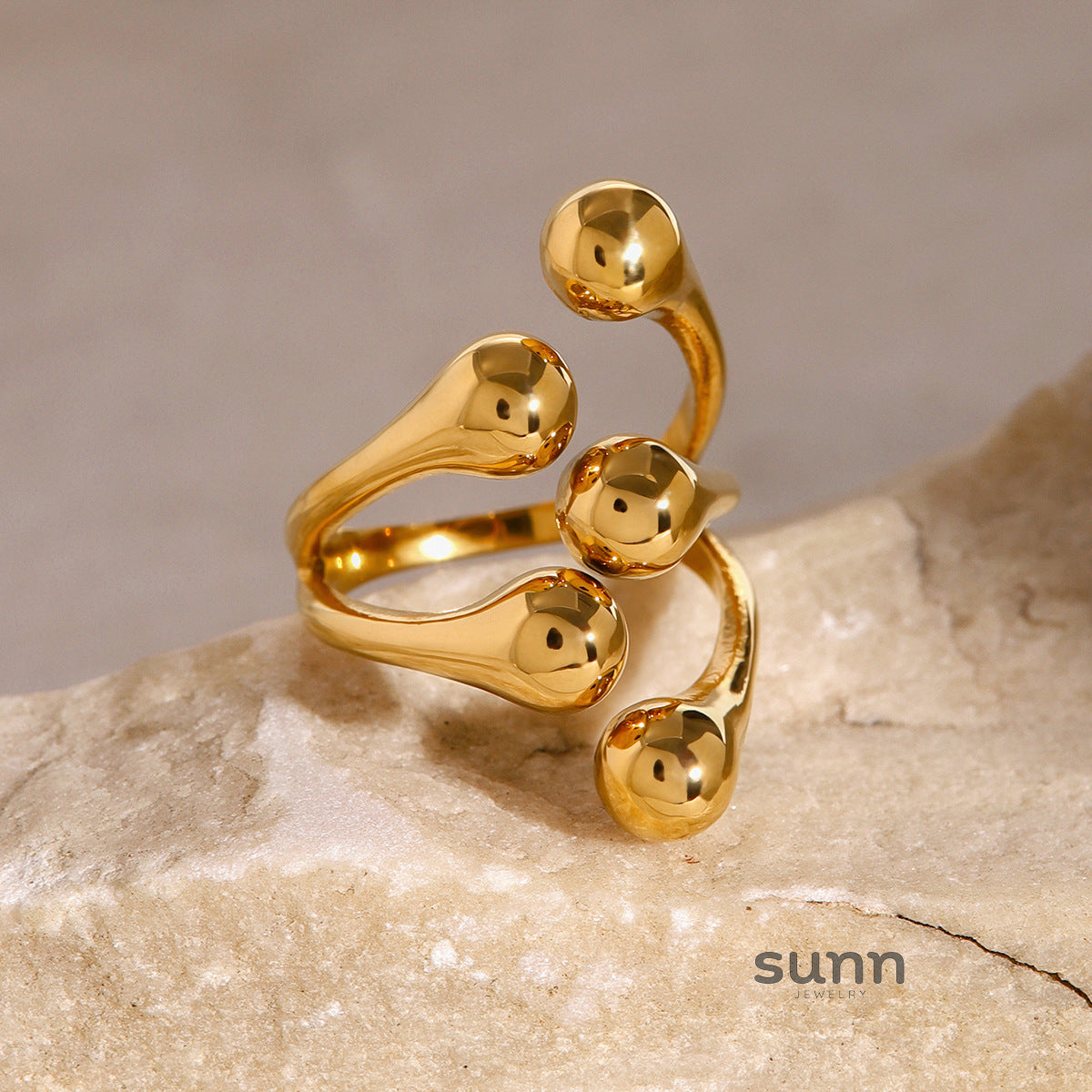 Langley Titanium Gold Ring [7B8I4TBD]