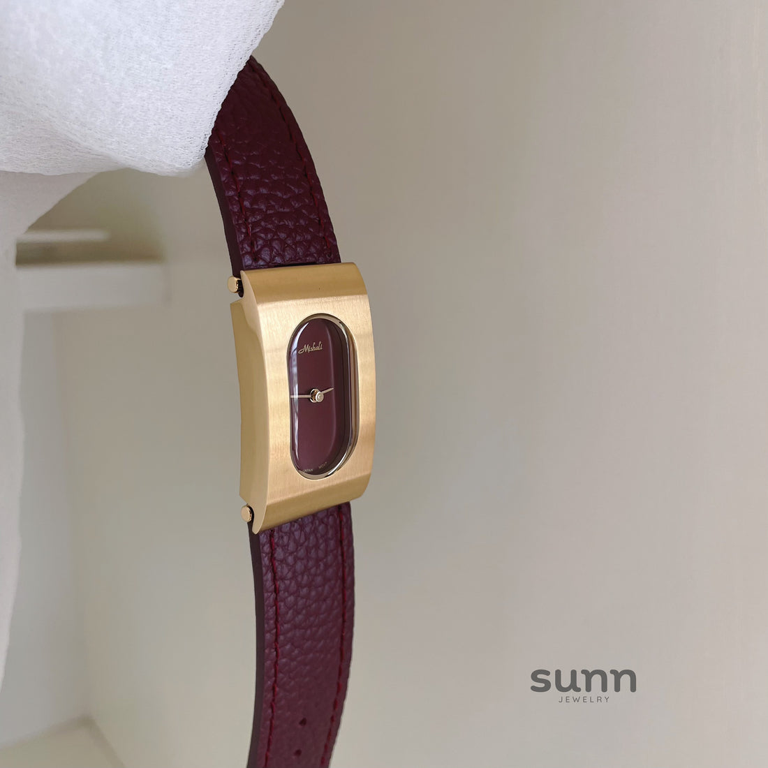 Lani Vintage Rectangular Leather Watch [99W5TOM0]