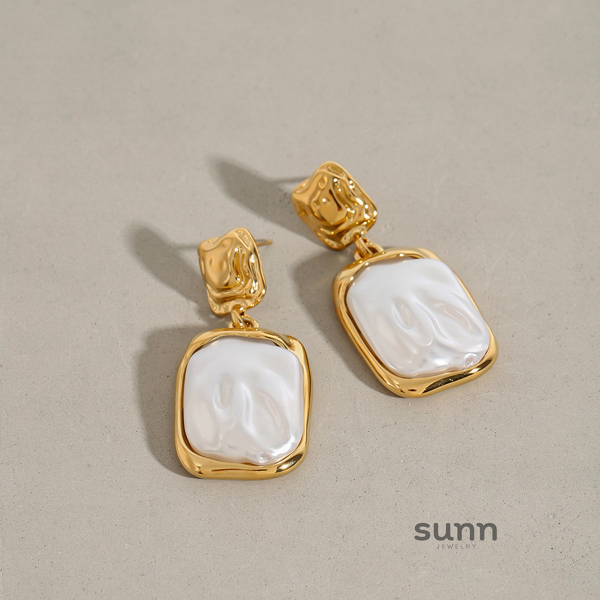 Laniya Dangle Pearl Cross Earrings [936F6XBZ]