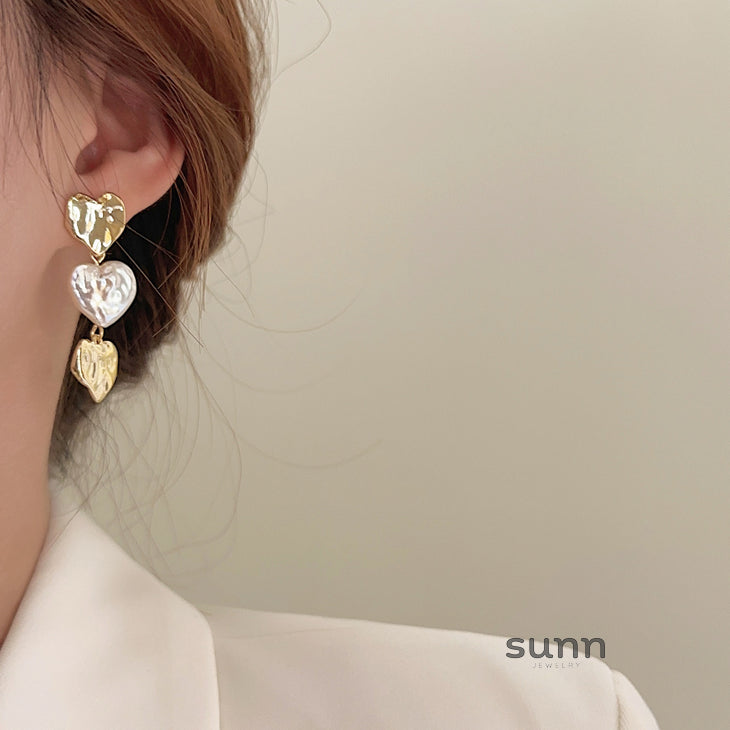 Lara Pearl Heart Earrings [DPS5ORU5]