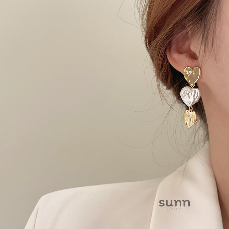 Lara Pearl Heart Earrings [46G06ZQU]