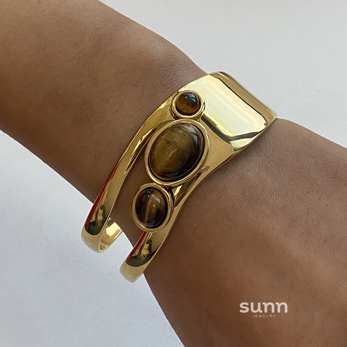 Larae Open Pearl Stone Cuff [BRGZE777]