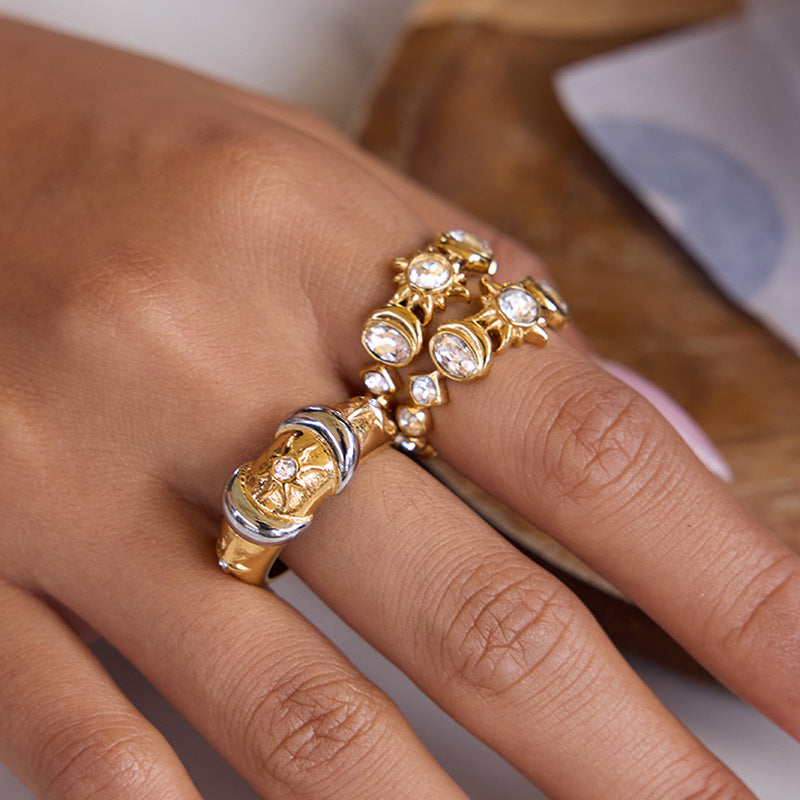 Lareen Sunburst Zircon Ring [T0JPAI1R]