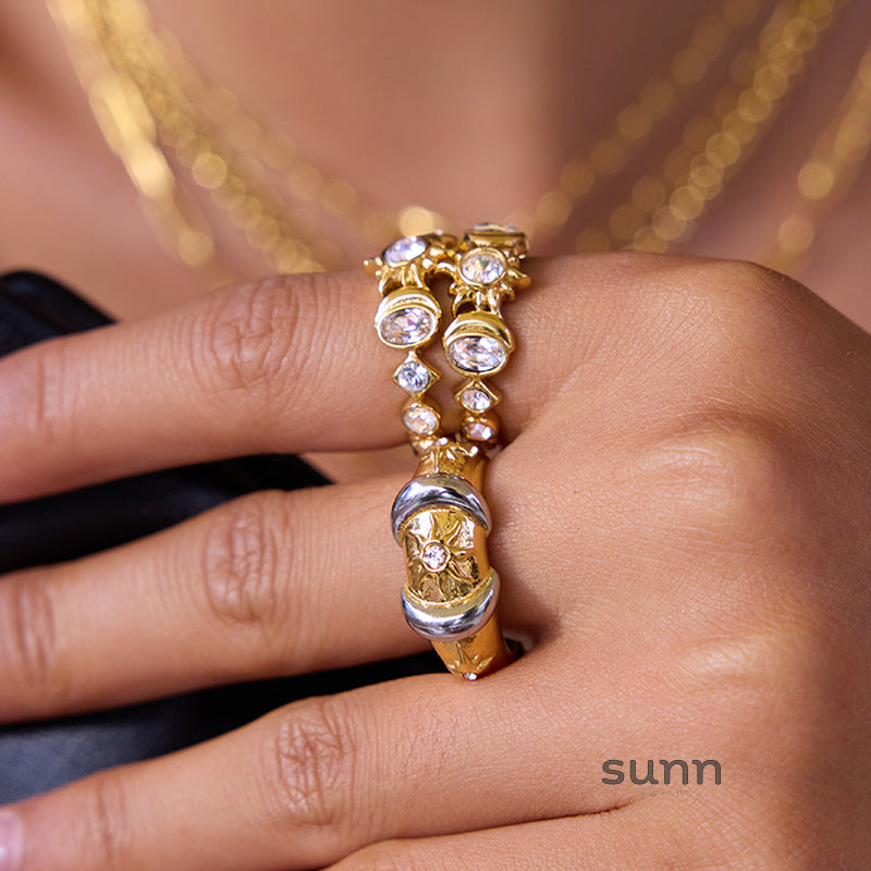 Lareen Sunburst Zircon Ring [T0JPAI1R]