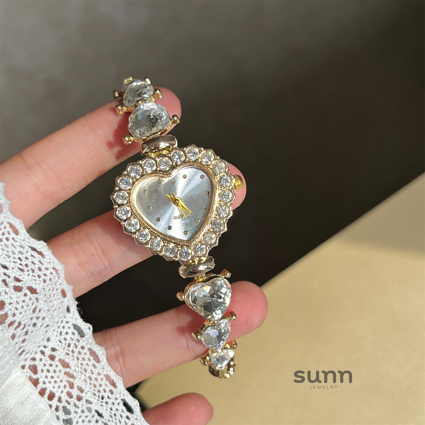 Lariah Dainty Crystal Watch [Z4UH6DJ6]