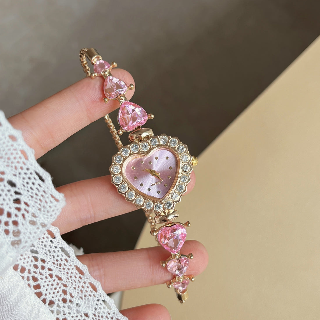 Lariah Dainty Crystal Watch [KUEEAC0G]