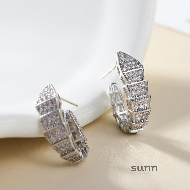 Lariah Serpent Stud Earrings [WCNSB9RA]