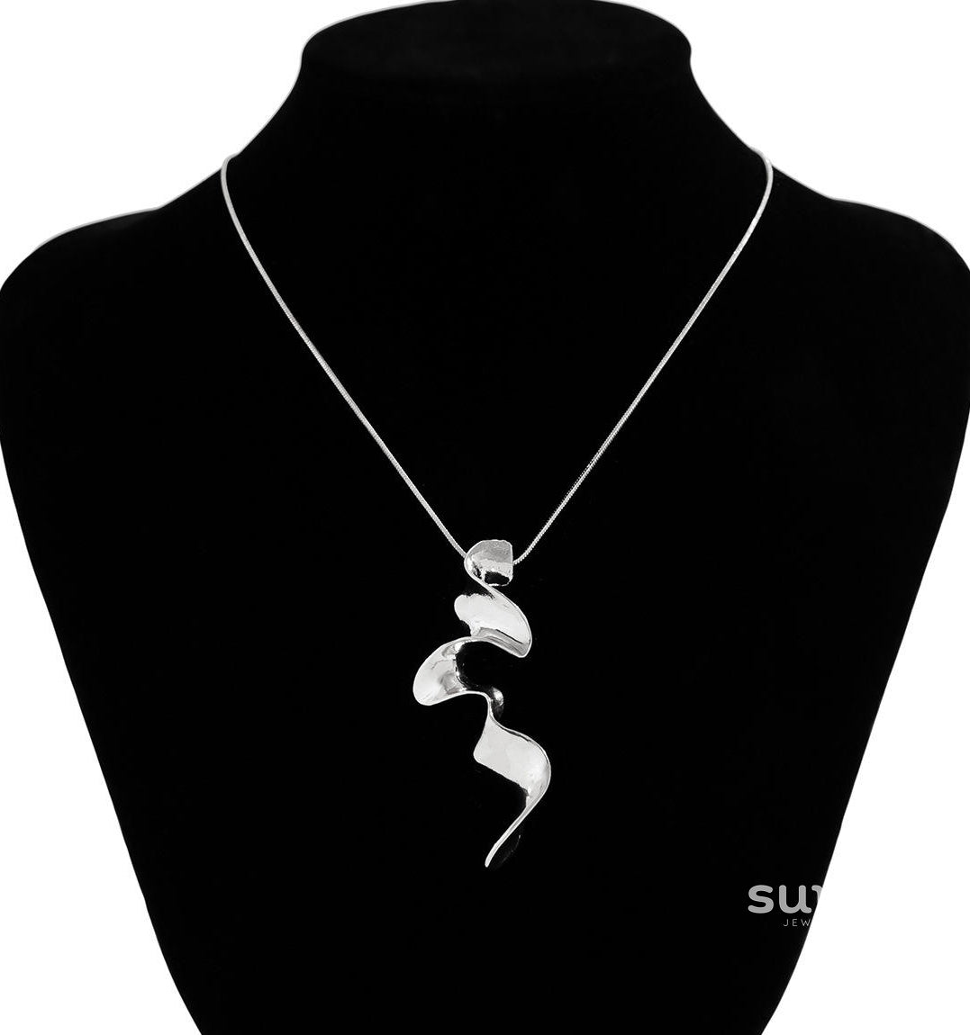 Laurel Twisted Liquid Necklace [R3NCOT3I]