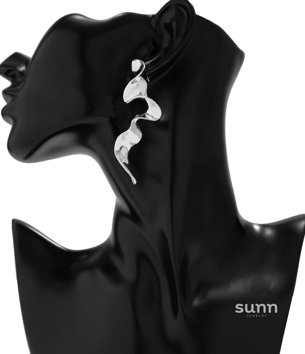 Laurel Twisted Liquid Necklace [HEIA0RQR]