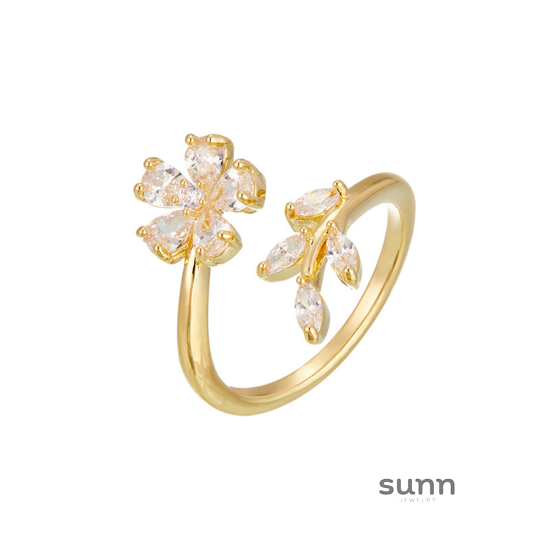 Laurie Delicate Floral Ring [DVVHS6D7]