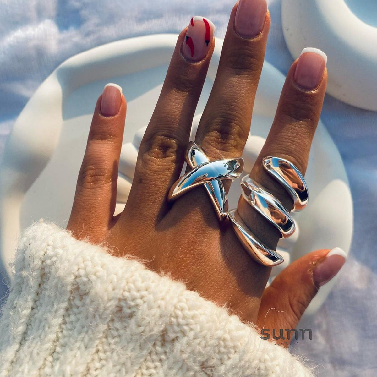 Laurynn Fluid Triple Band Ring [1Q6JL27T]