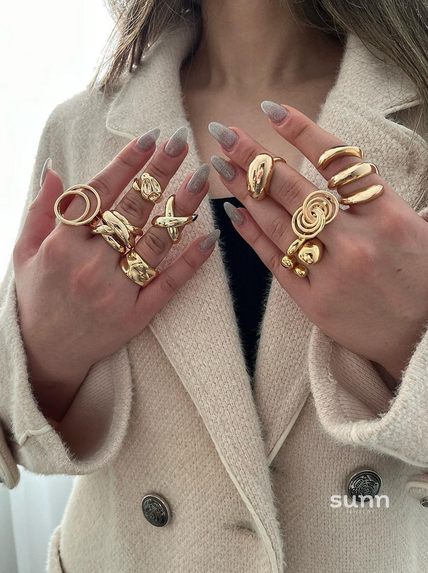 Laurynn Fluid Triple Band Ring [KH40IHS5]