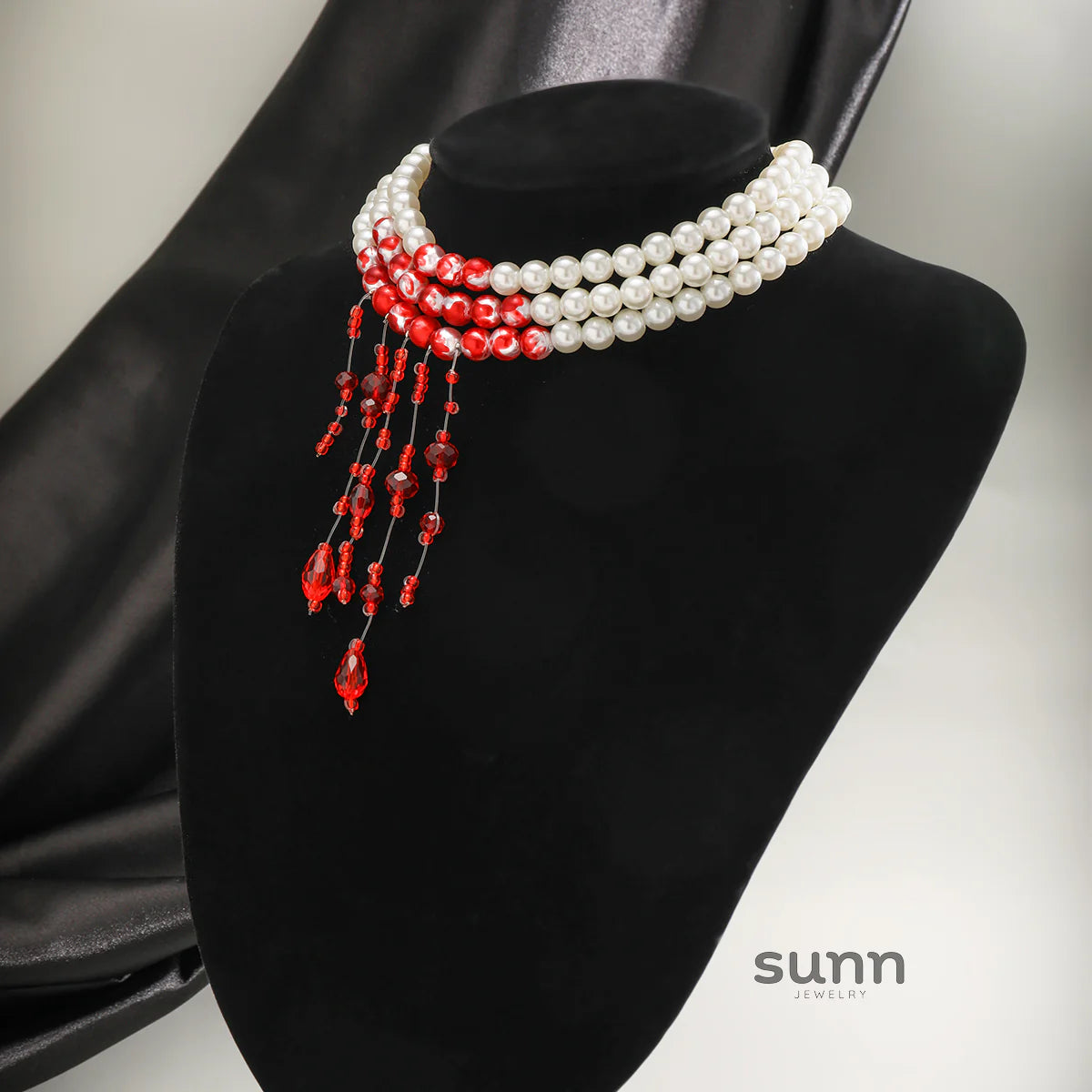 Laurynn Gothic Pearl Choker