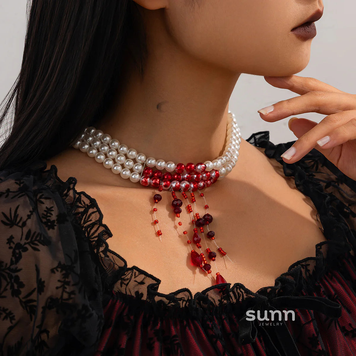 Laurynn Gothic Pearl Choker