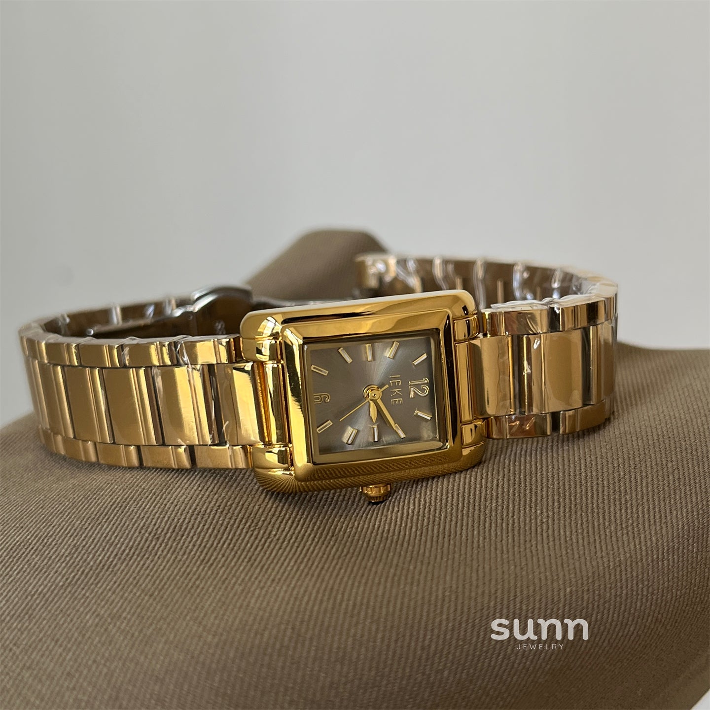 Lavender Square Steel Mesh Watch [QM9W4SU1]