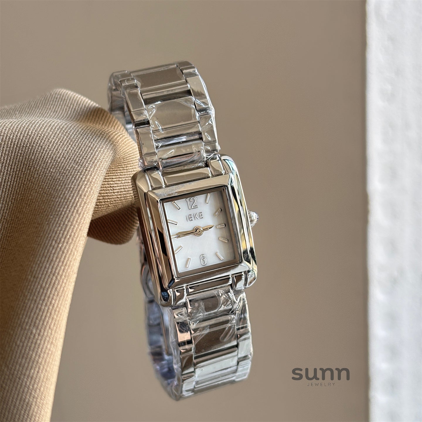 Lavender Square Steel Mesh Watch [VLVY65F5]
