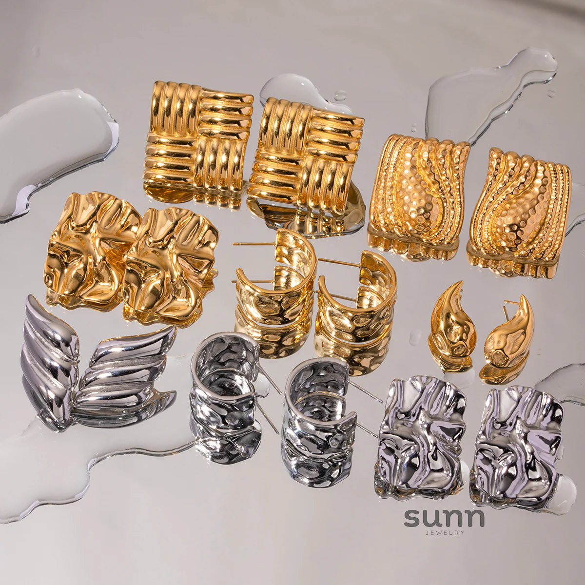 Lavinia Textured Square Earrings
