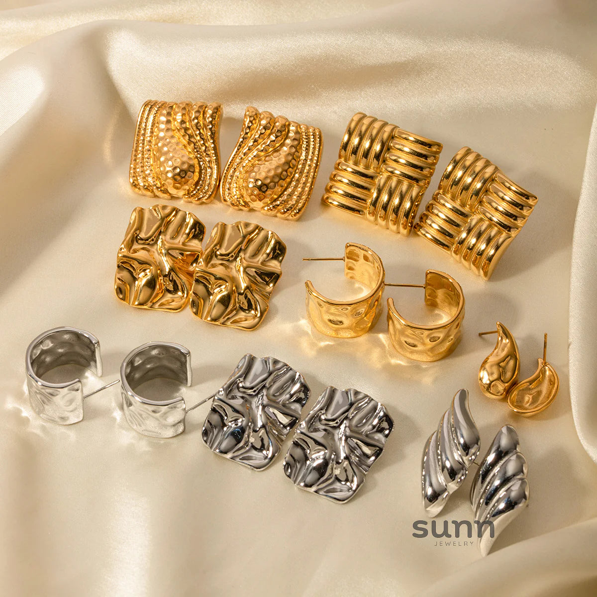 Lavinia Textured Square Earrings