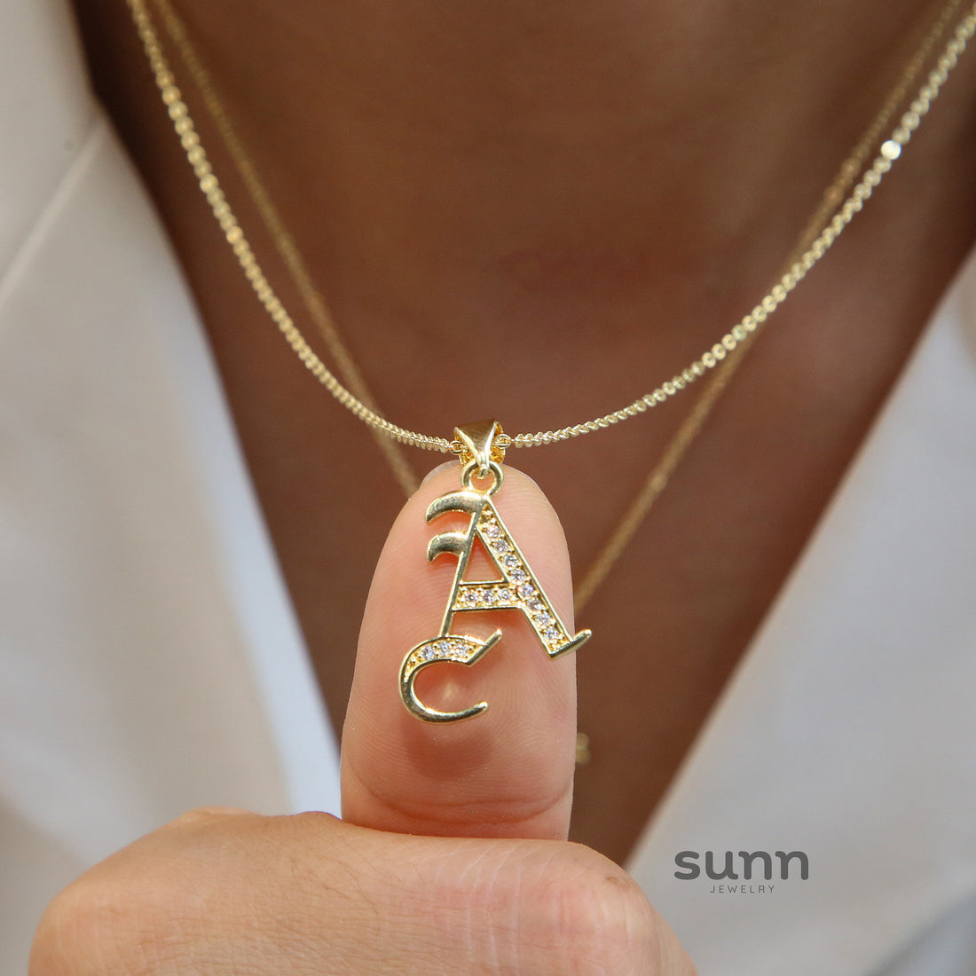 Lawson Old English Initial Necklace [LEZHQW7L]