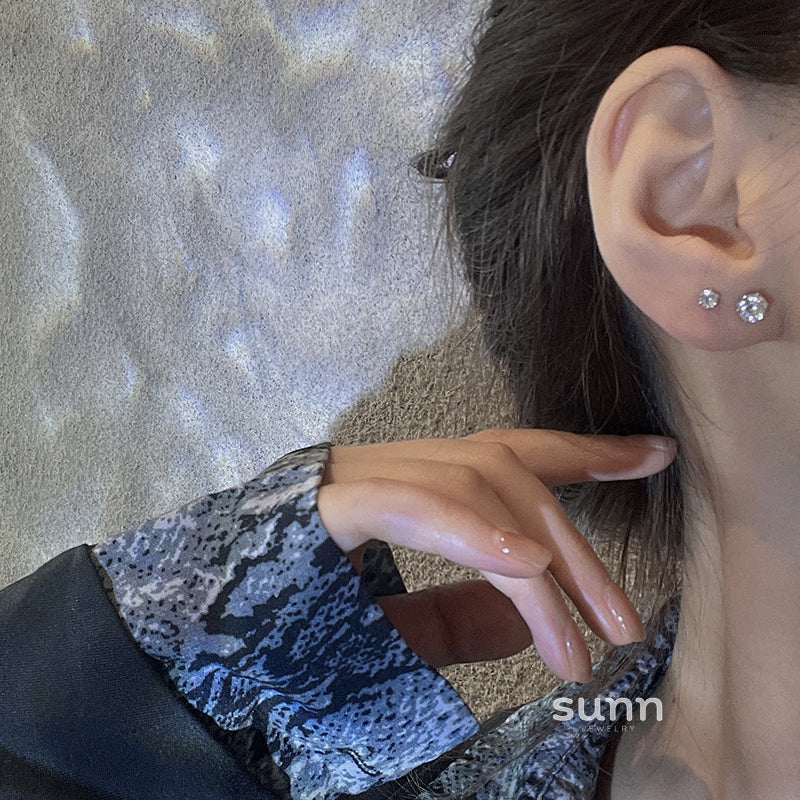 Laya Delicate Zircon Stud Set