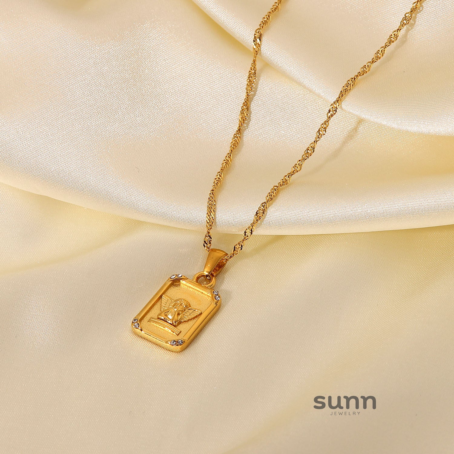 Layanna Gold Angel Necklace [GLWK9BMX]