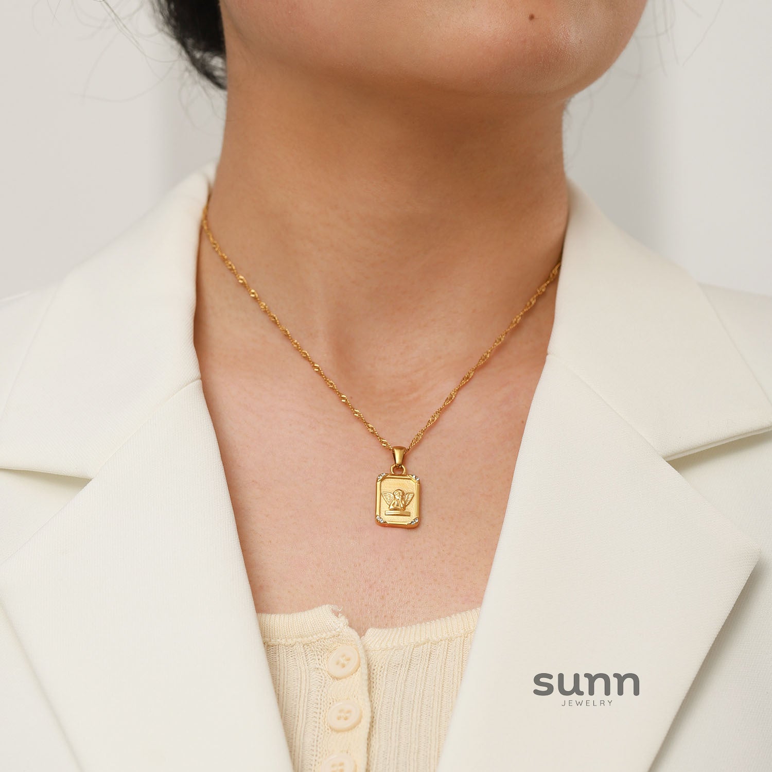 Layanna Gold Angel Necklace [TQYZL88J]