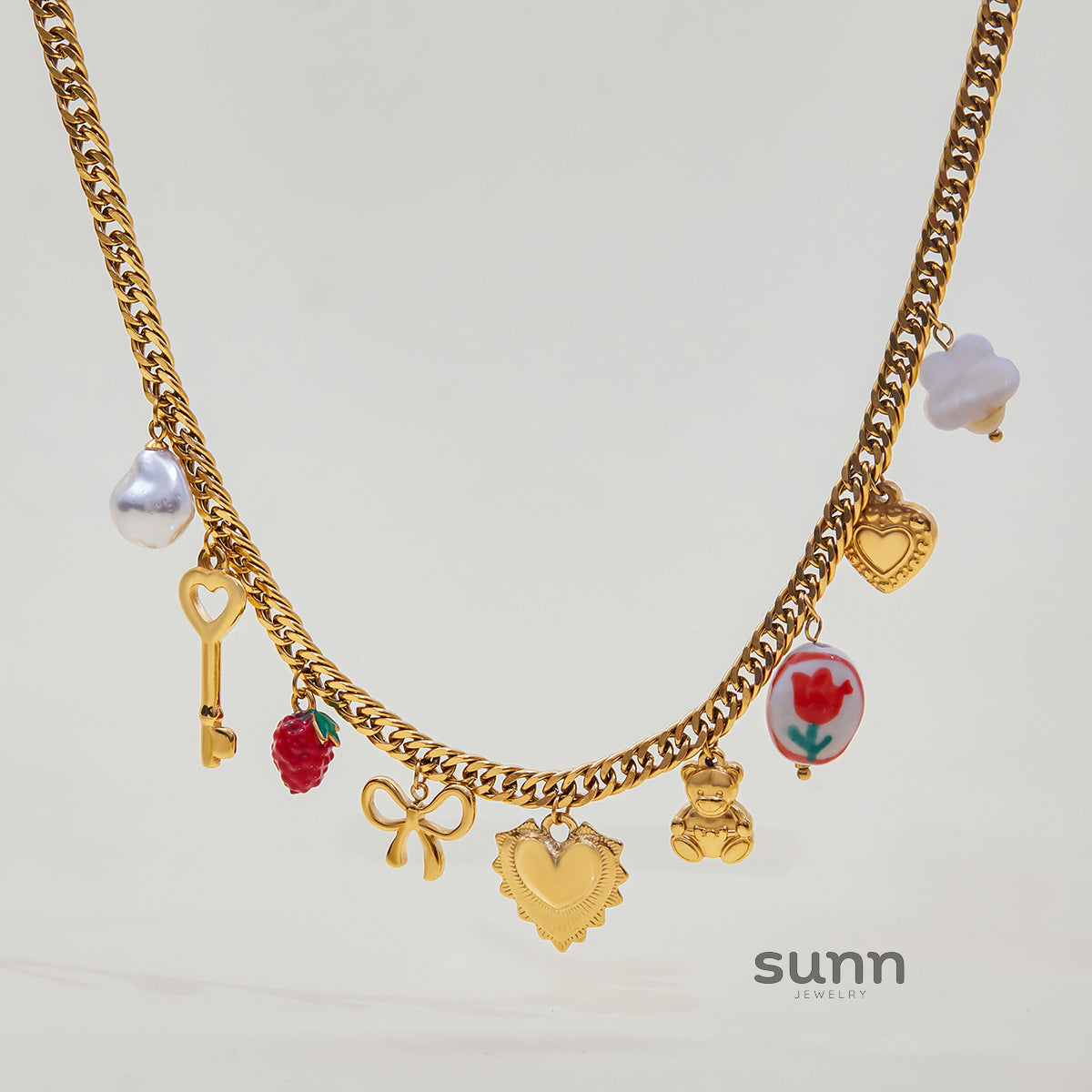 Layanna Sun Charm Necklace [5HLL3ZP4]
