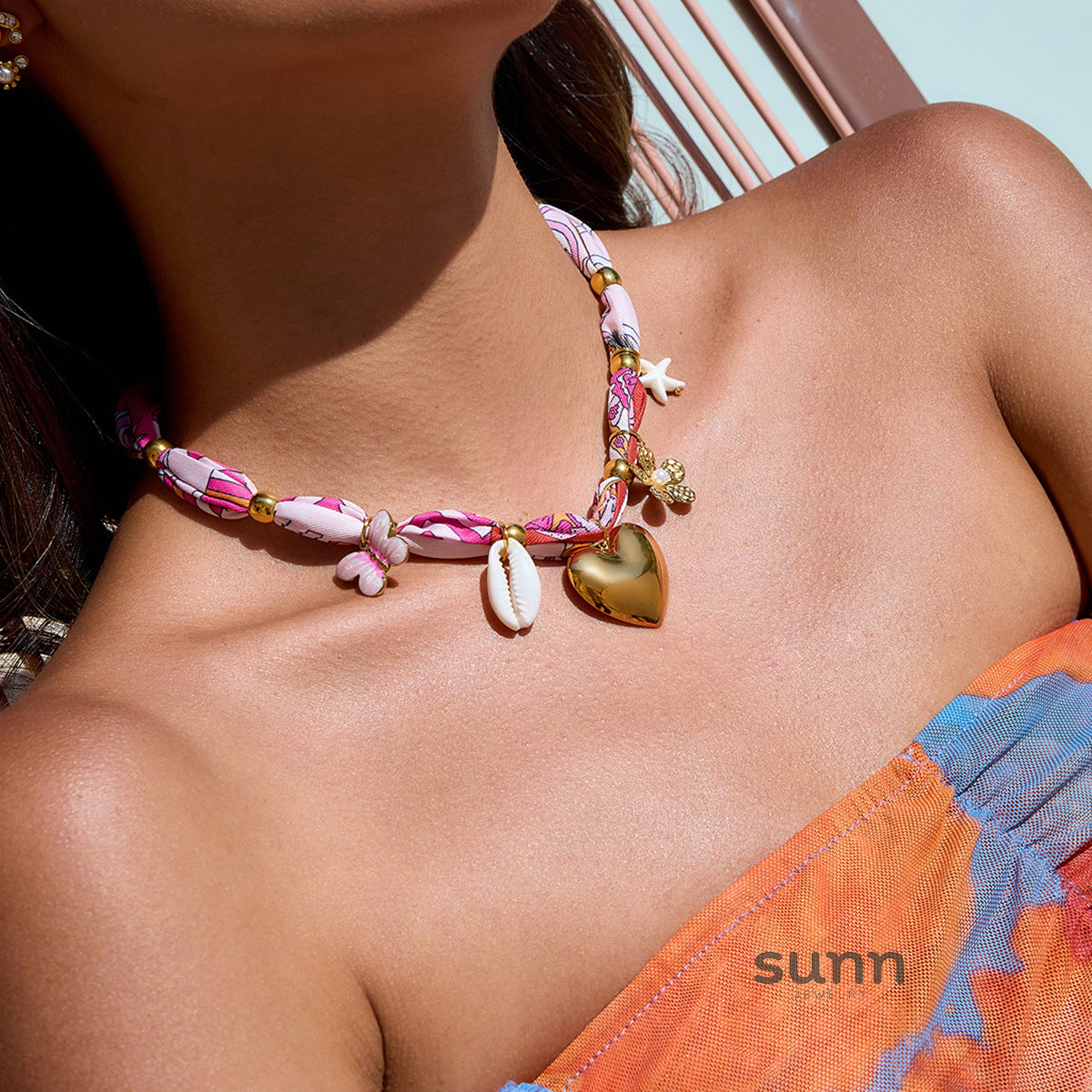 Layanna Sun Charm Necklace [CAMSQ1MC]