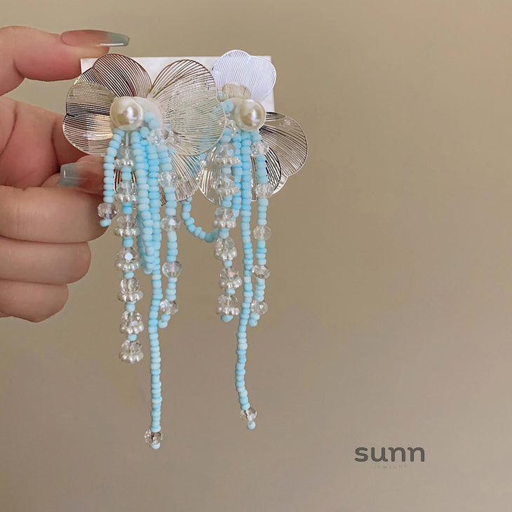 Laylani Floral Beaded Drop Earrings [JFWLBS0U]