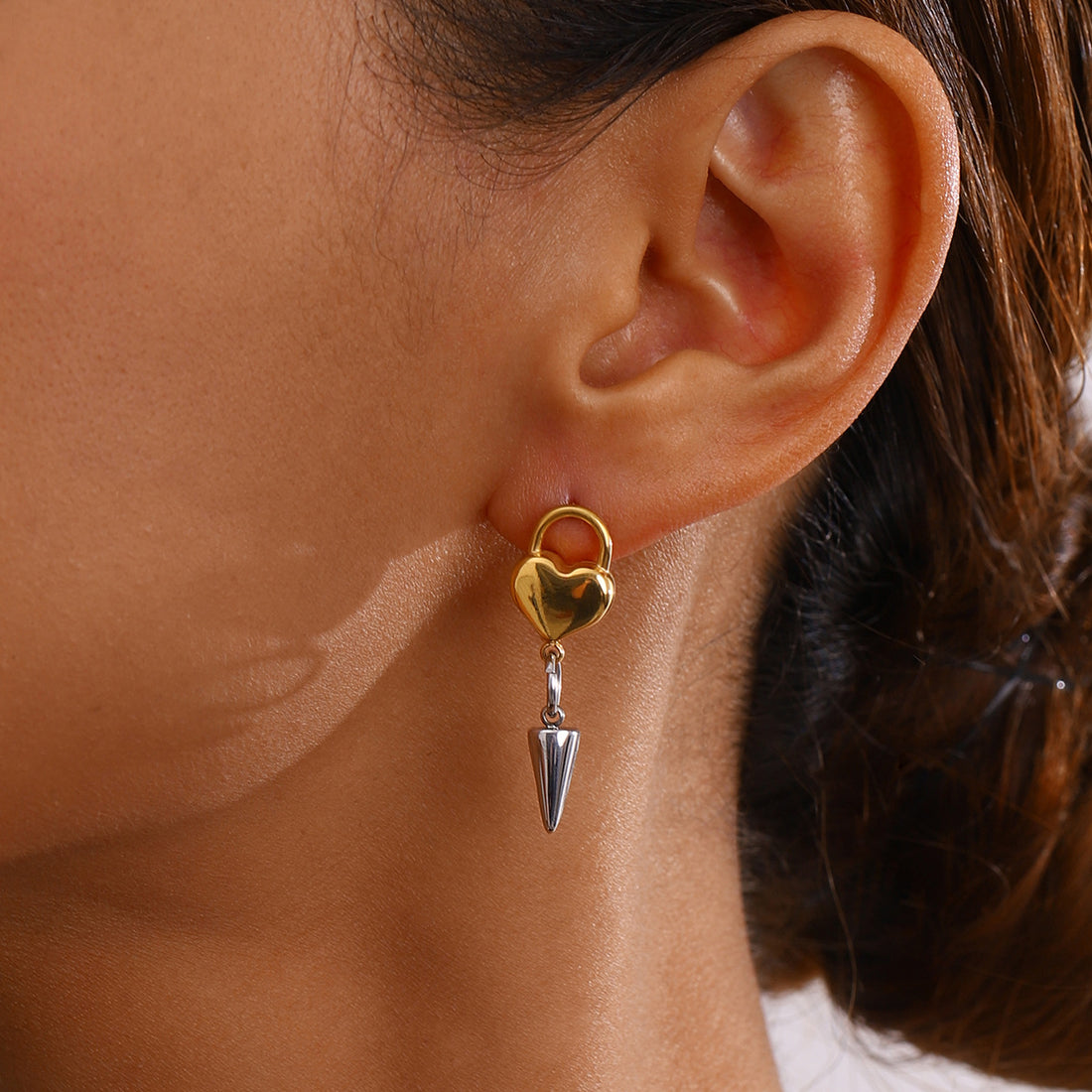 Layloni Heart Hoop Earrings [5L6SBT0K]