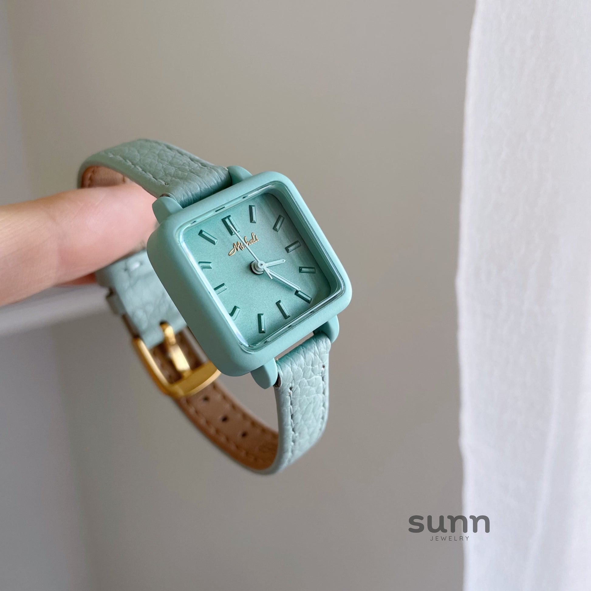 Laynie Vibrant Square Leather Watch [FTHF6FB9]