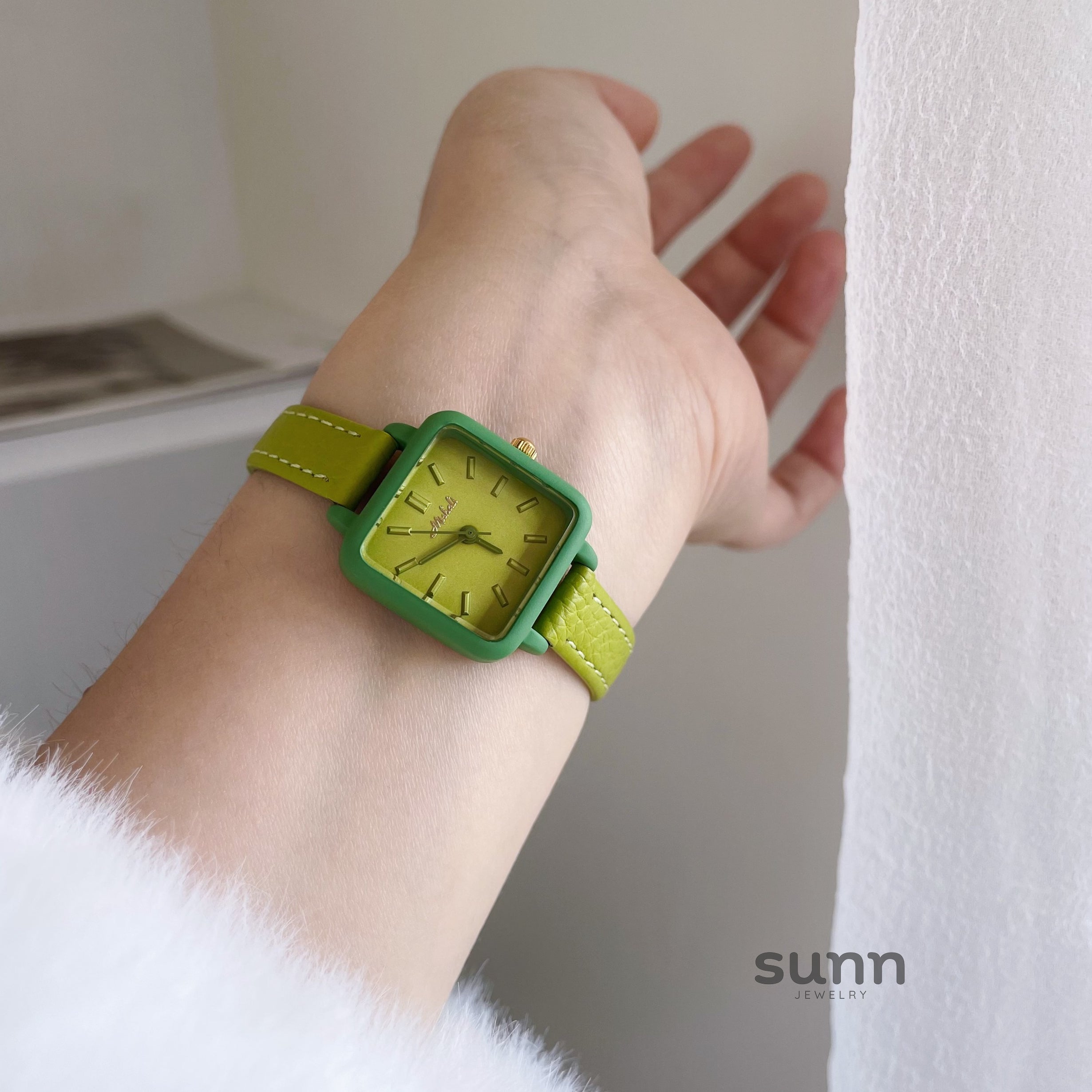 Laynie Vibrant Square Leather Watch [1TNQ5HIE]