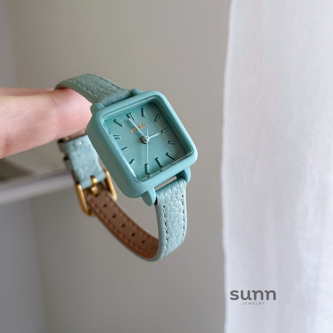 Laynie Vibrant Square Leather Watch [I2F3QZD8]