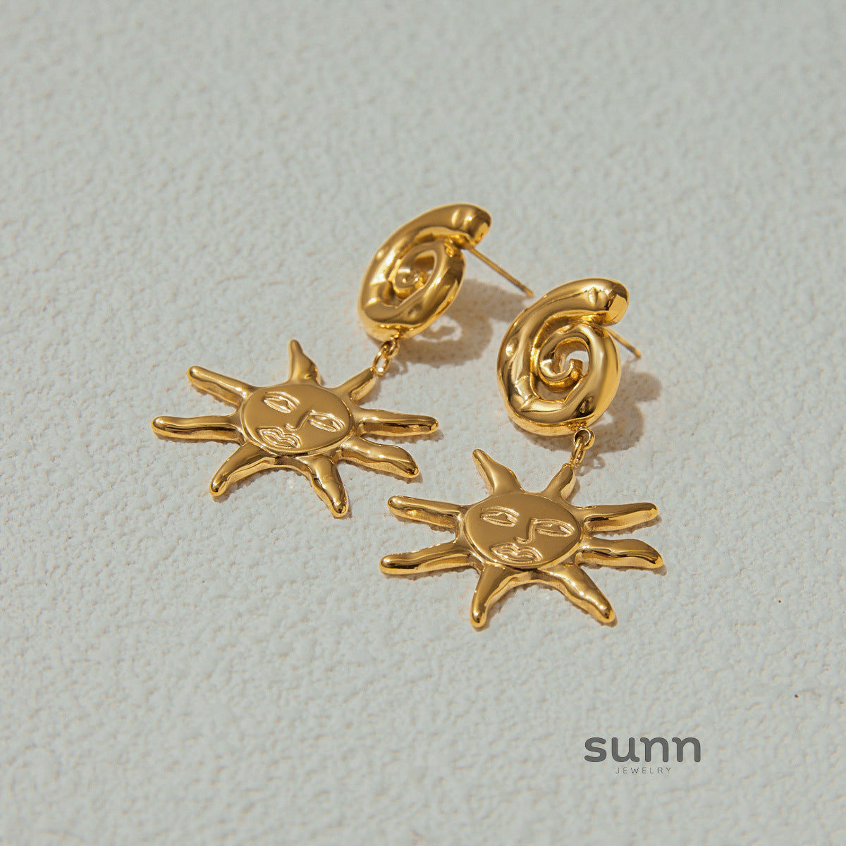 Leann Celestial Hoop Earrings [4UYSAOFD]