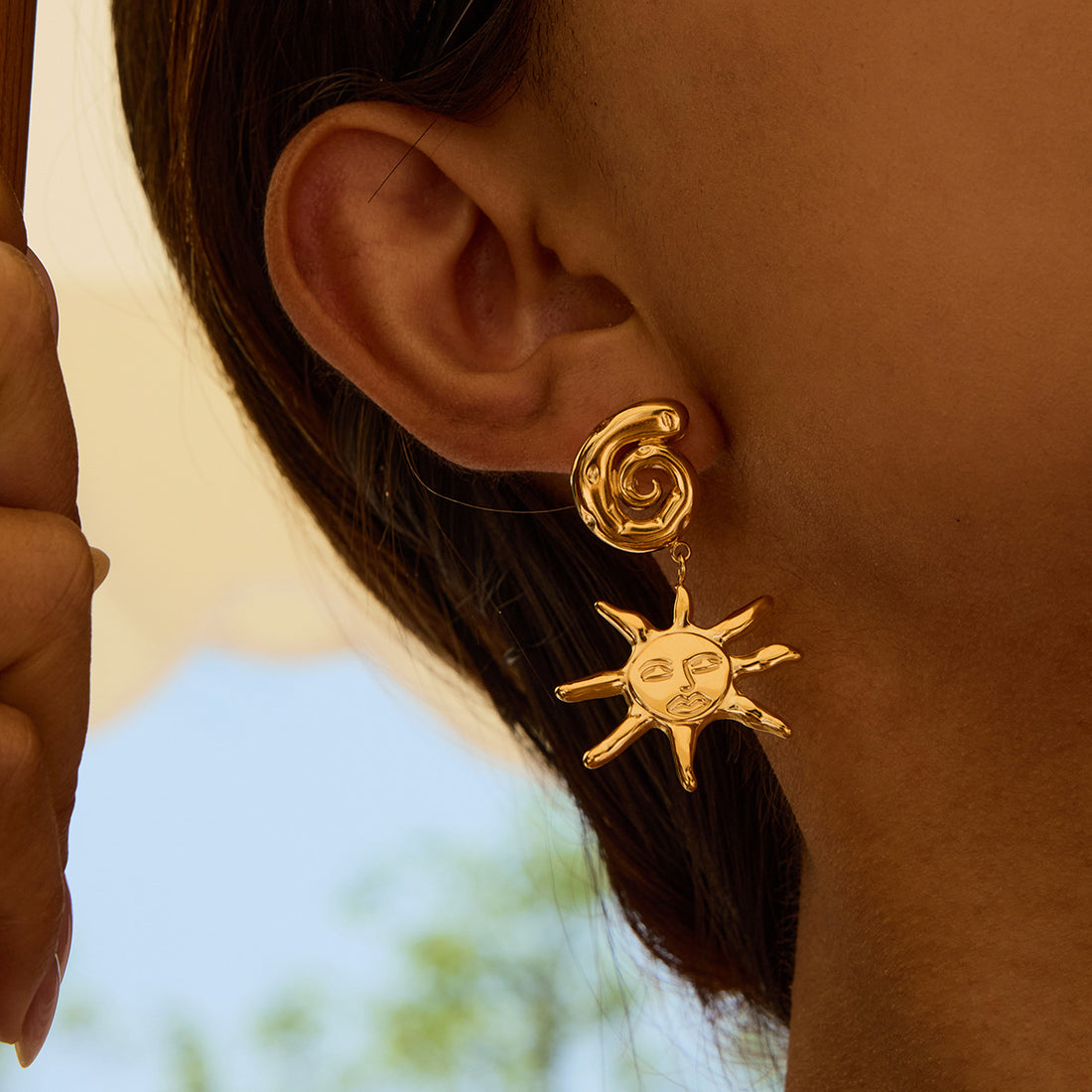 Leann Celestial Hoop Earrings [L82F78RM]
