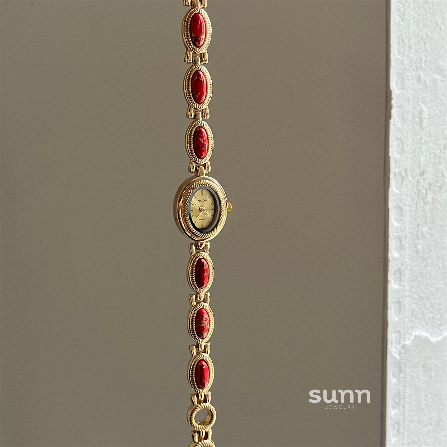 Leann Elegant Bracelet Watch [BSTFC32V]