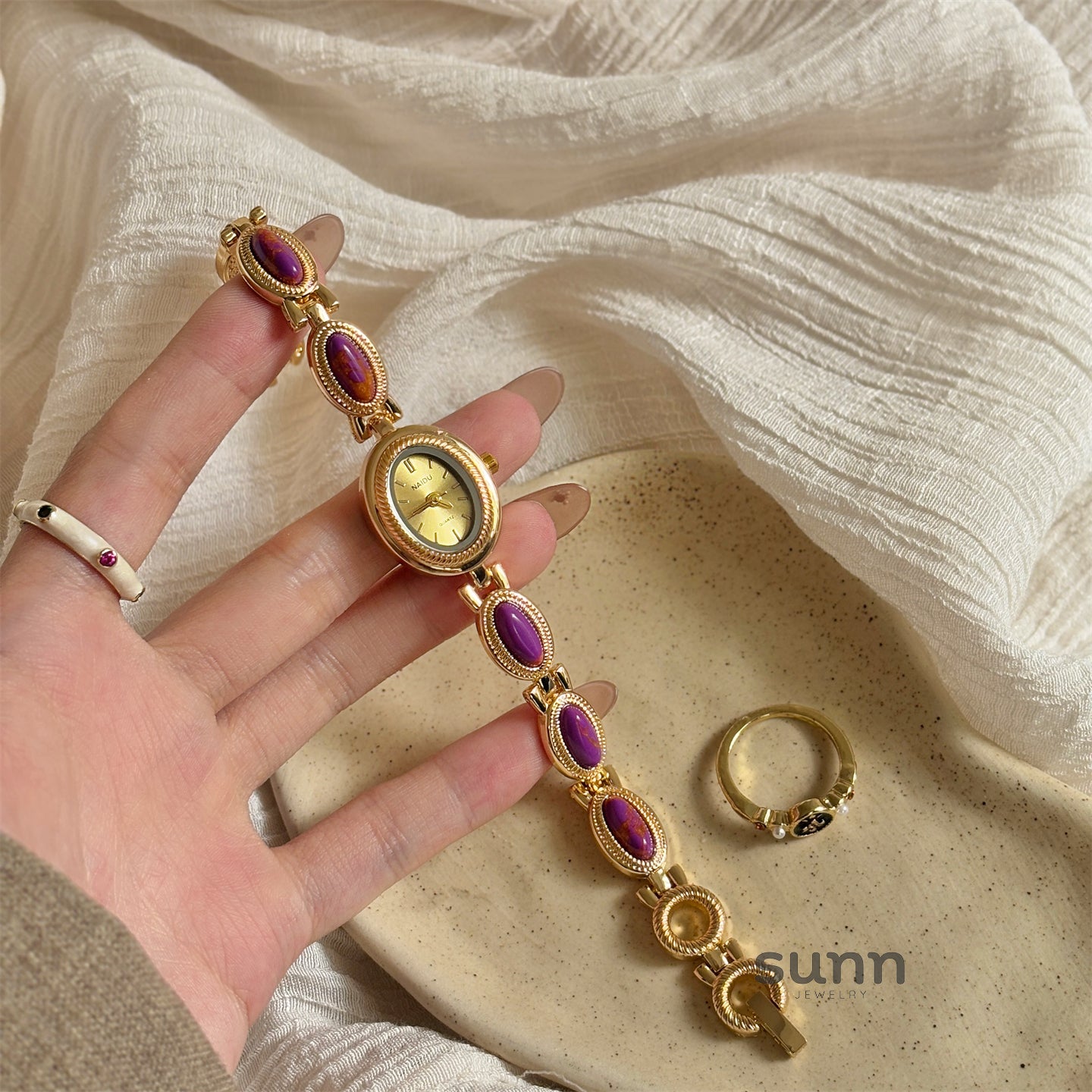 Leann Elegant Bracelet Watch [WQK4W64A]