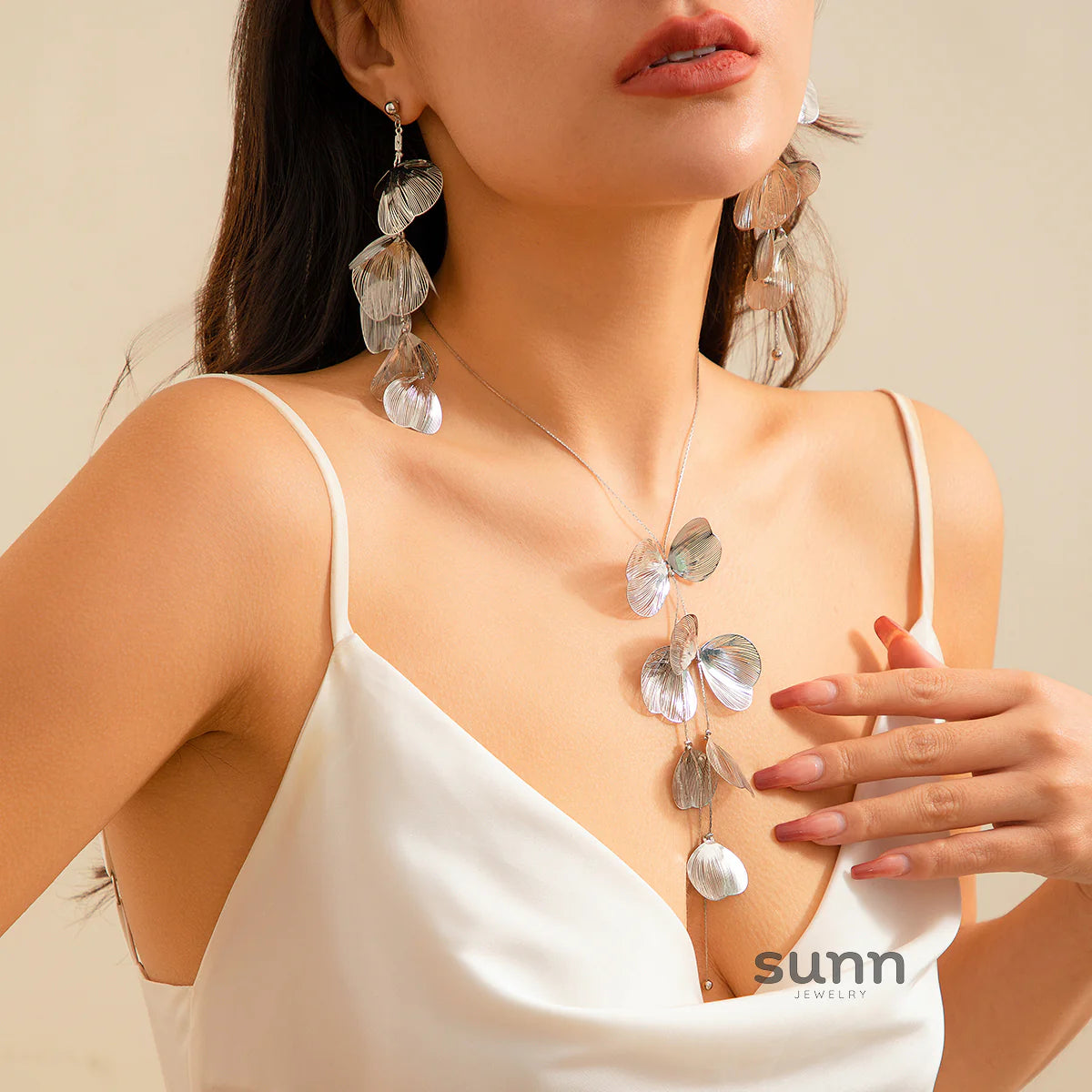 Leeah Ginkgo Tassel Necklace