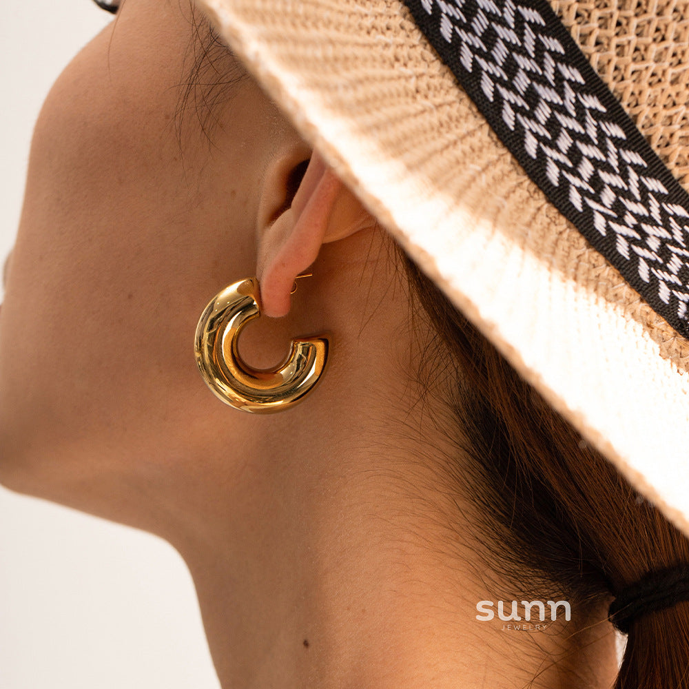 Leeanna Chunky Gold Hoop Earrings [0W70Z84K]